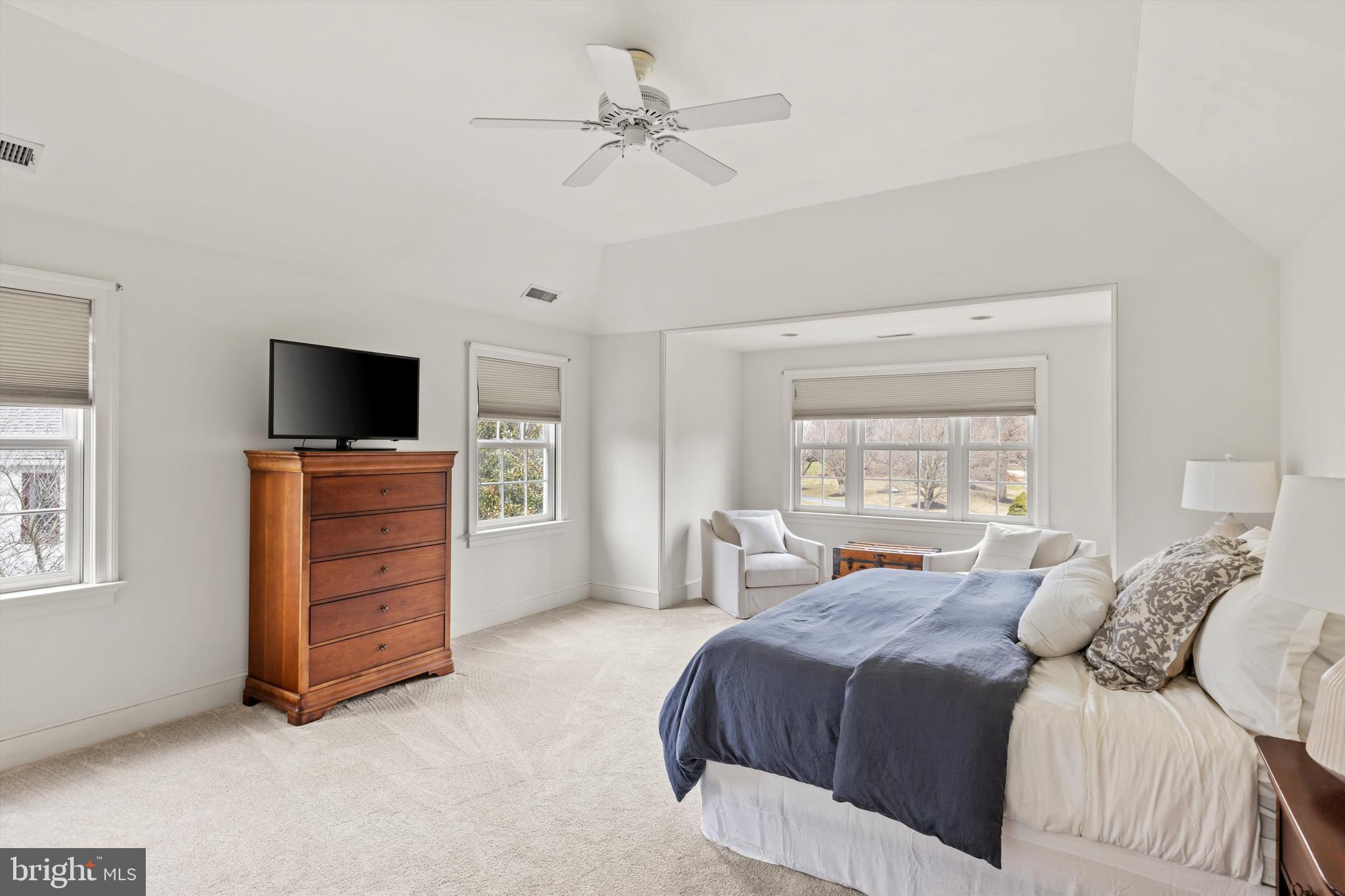 1061 Haverhill Rd