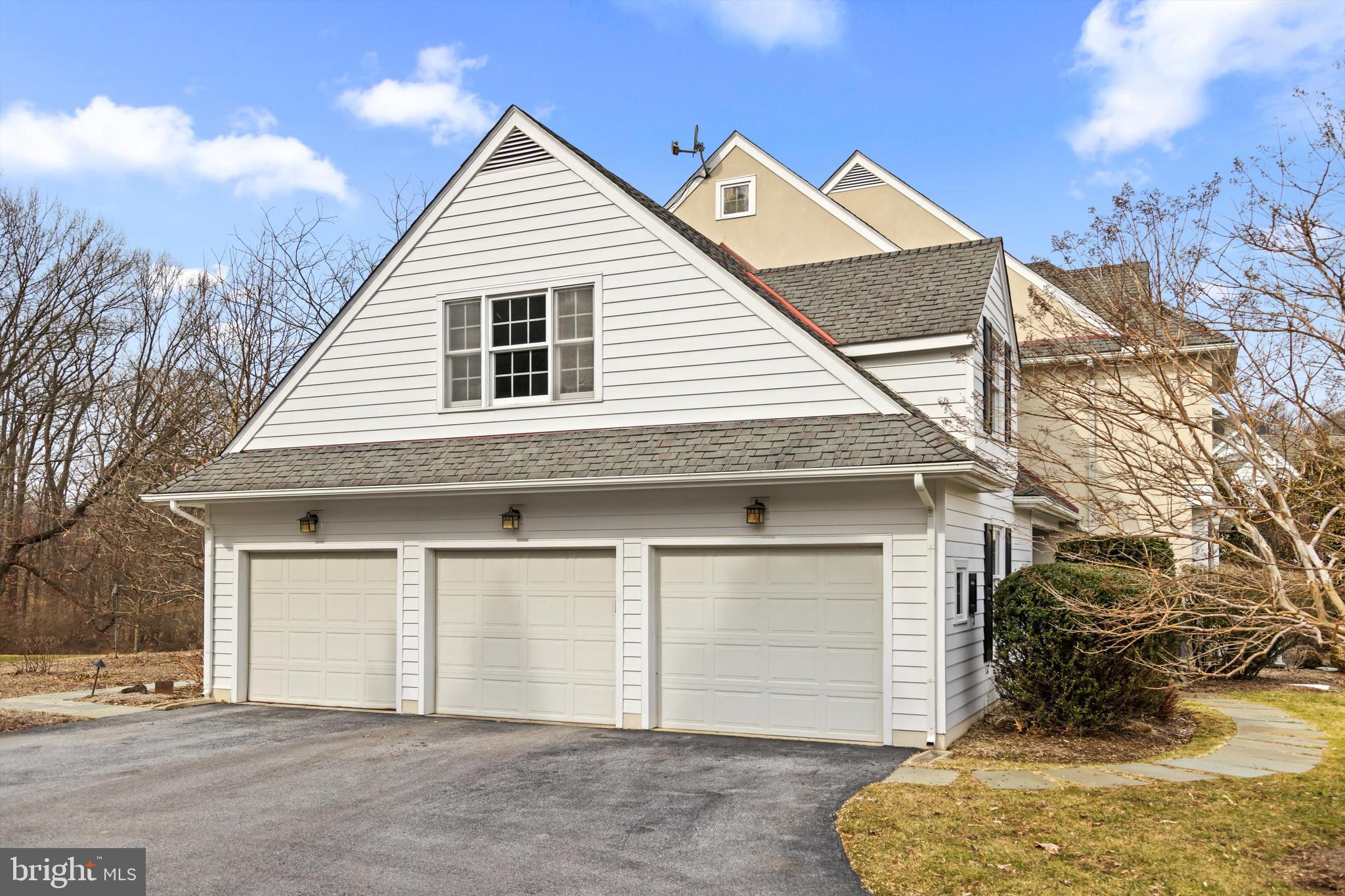 1061 Haverhill Rd