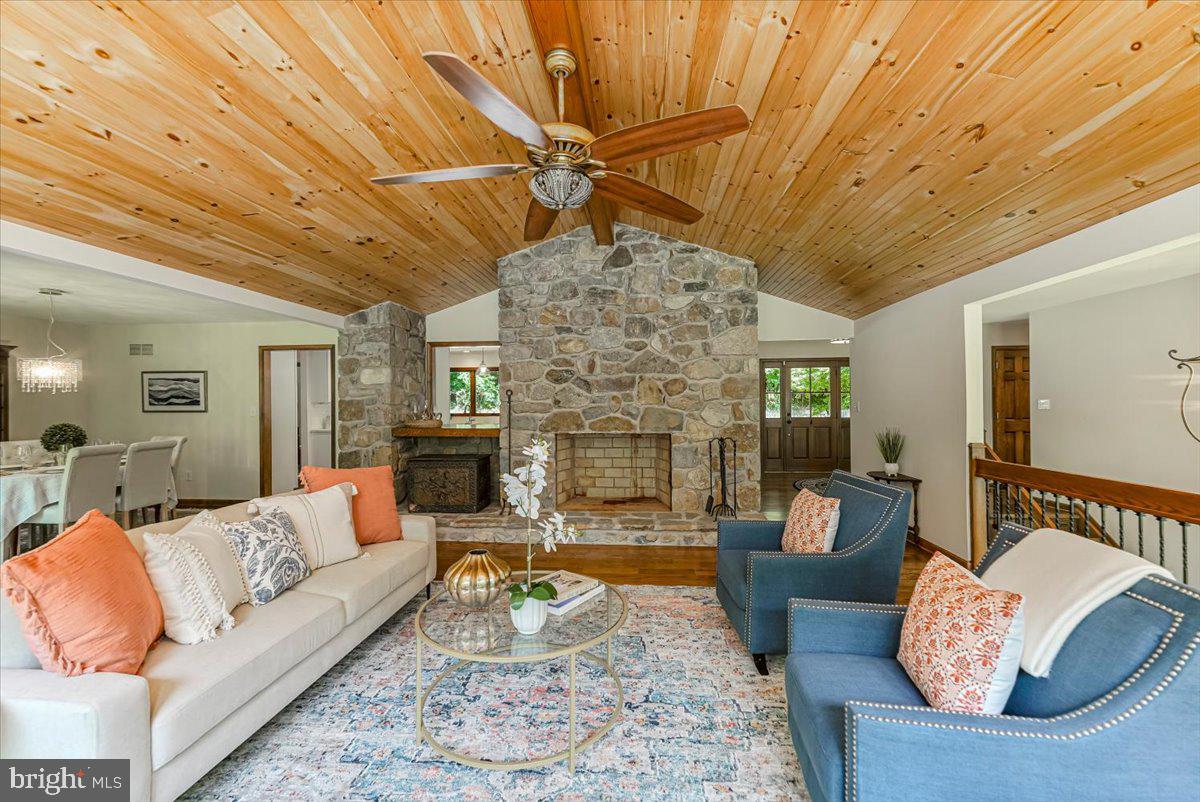 1012 Garrett Mill Rd