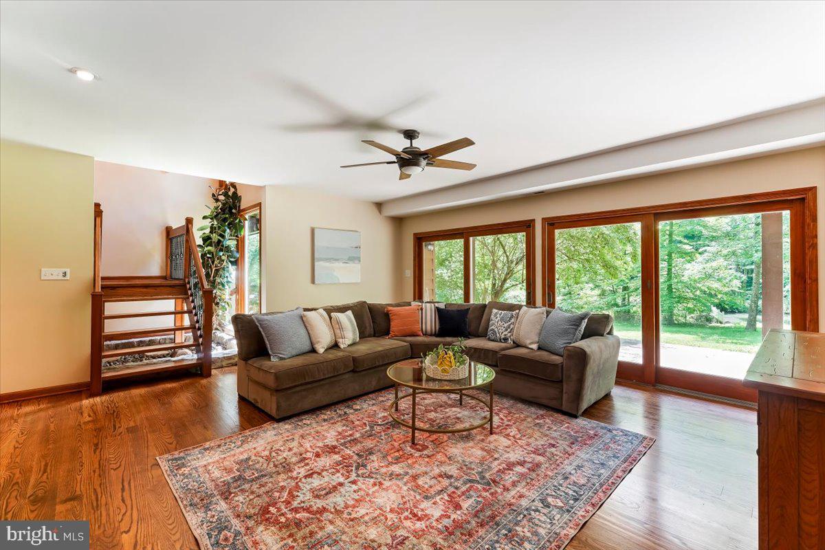 1012 Garrett Mill Rd