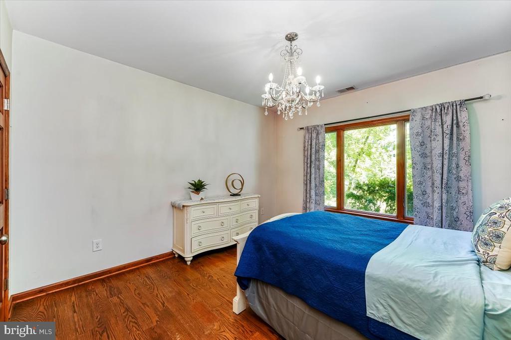 1012 Garrett Mill Rd