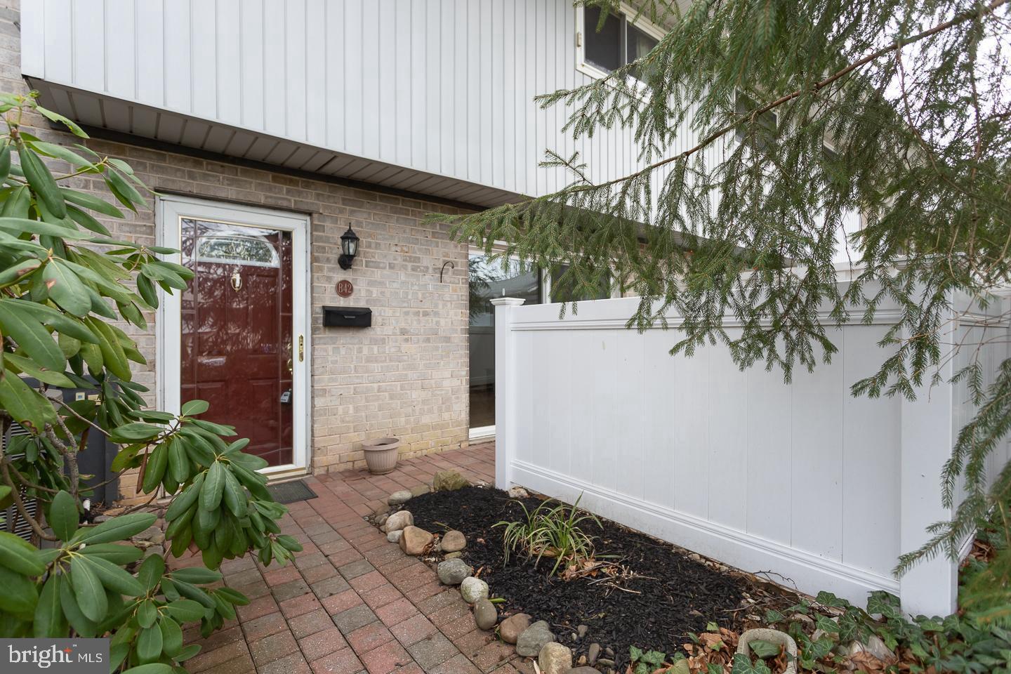 1518 Manley Rd #B42