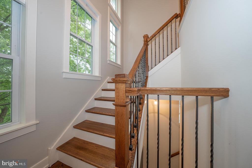 11 Ridings Way