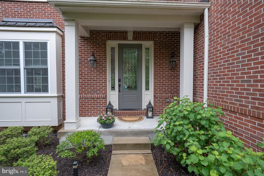 11 Ridings Way
