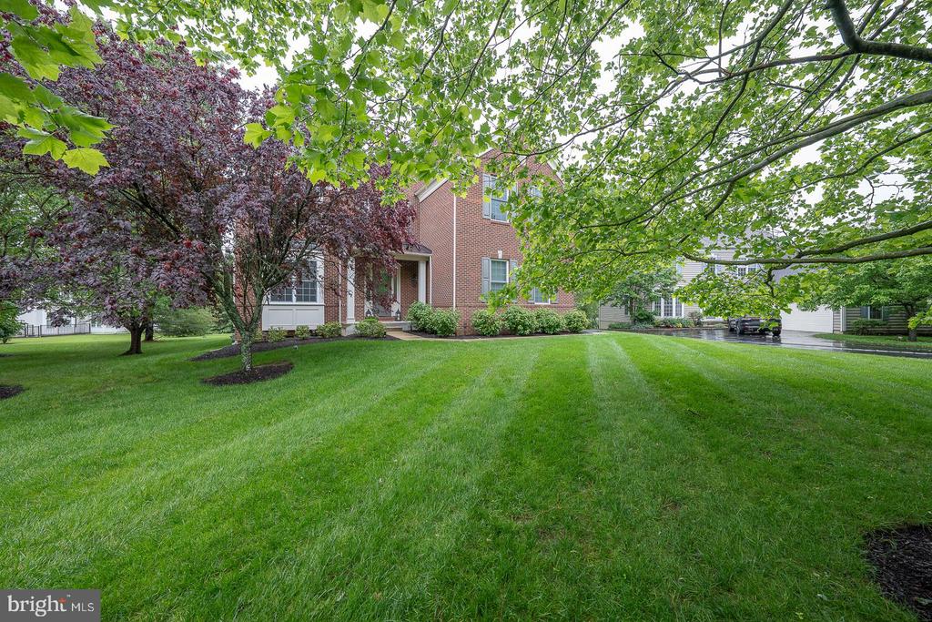 11 Ridings Way