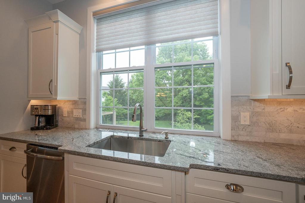 11 Ridings Way