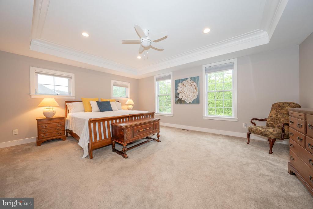 11 Ridings Way