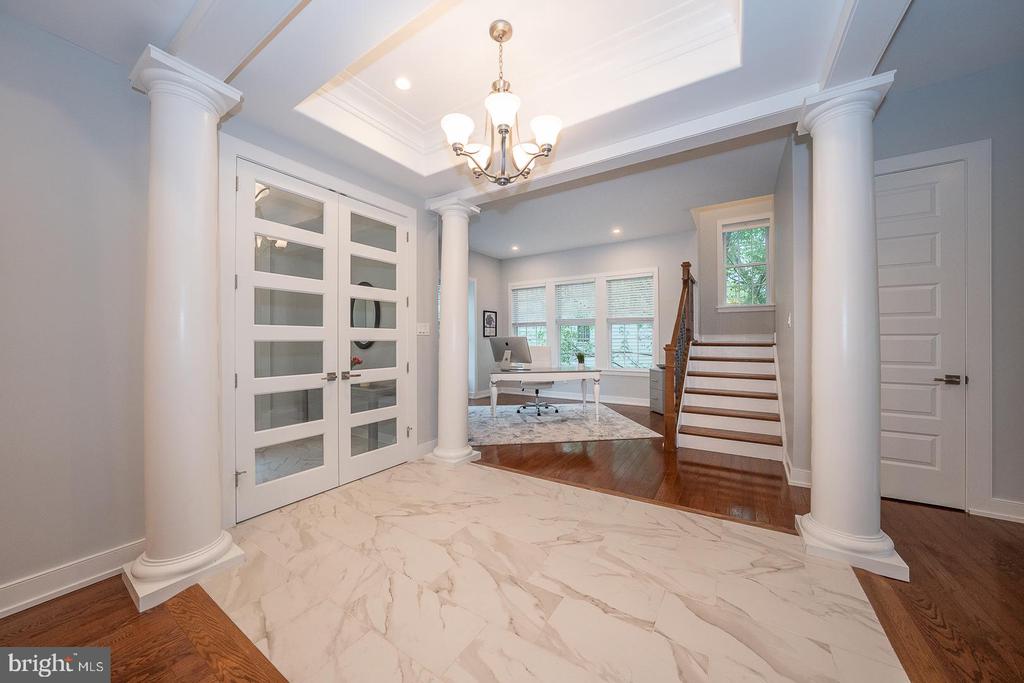 11 Ridings Way