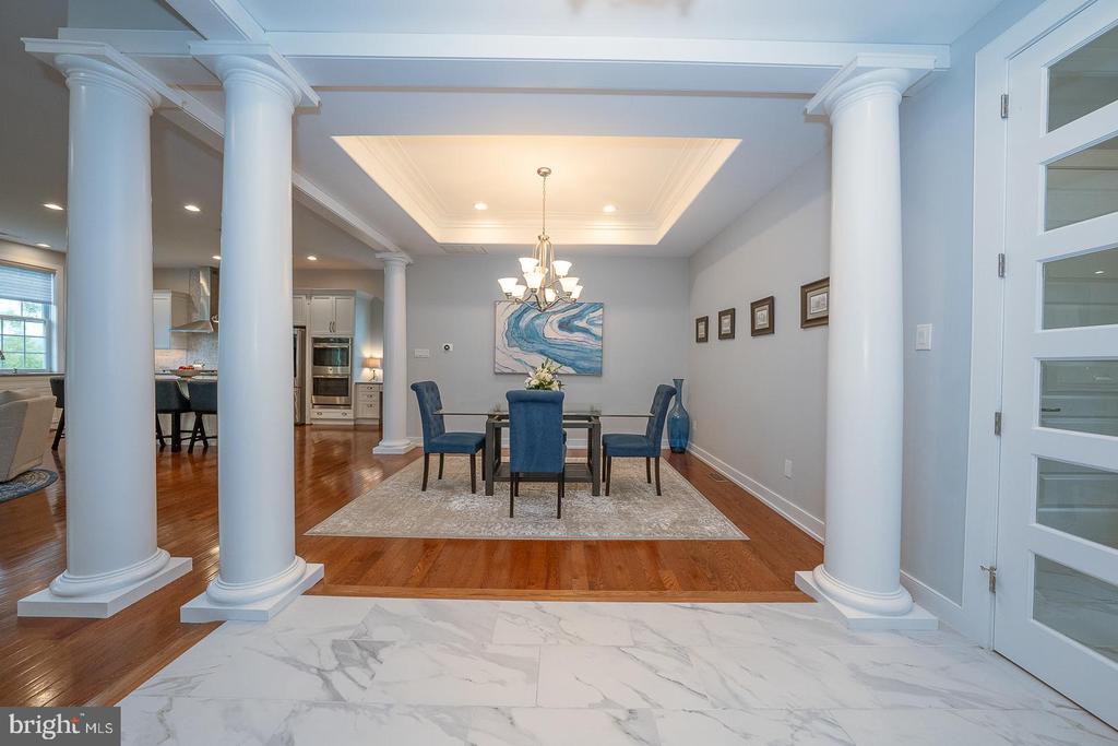 11 Ridings Way