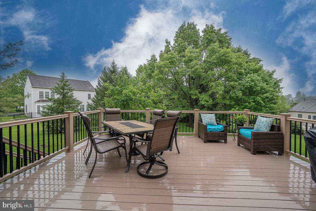 11 Ridings Way
