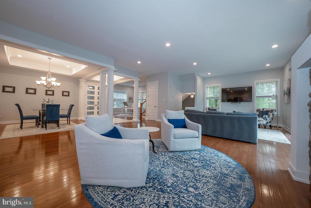 11 Ridings Way