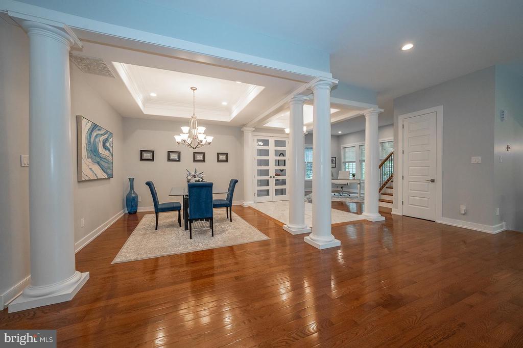 11 Ridings Way