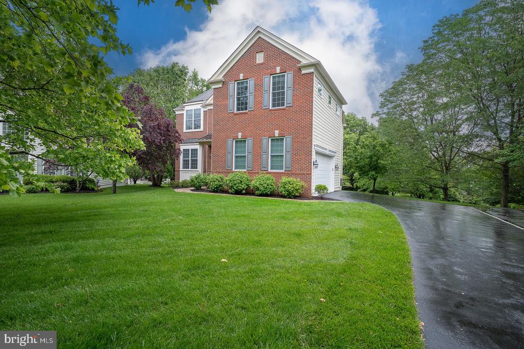 11 Ridings Way