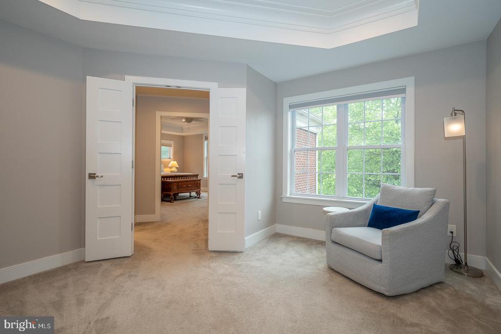 11 Ridings Way