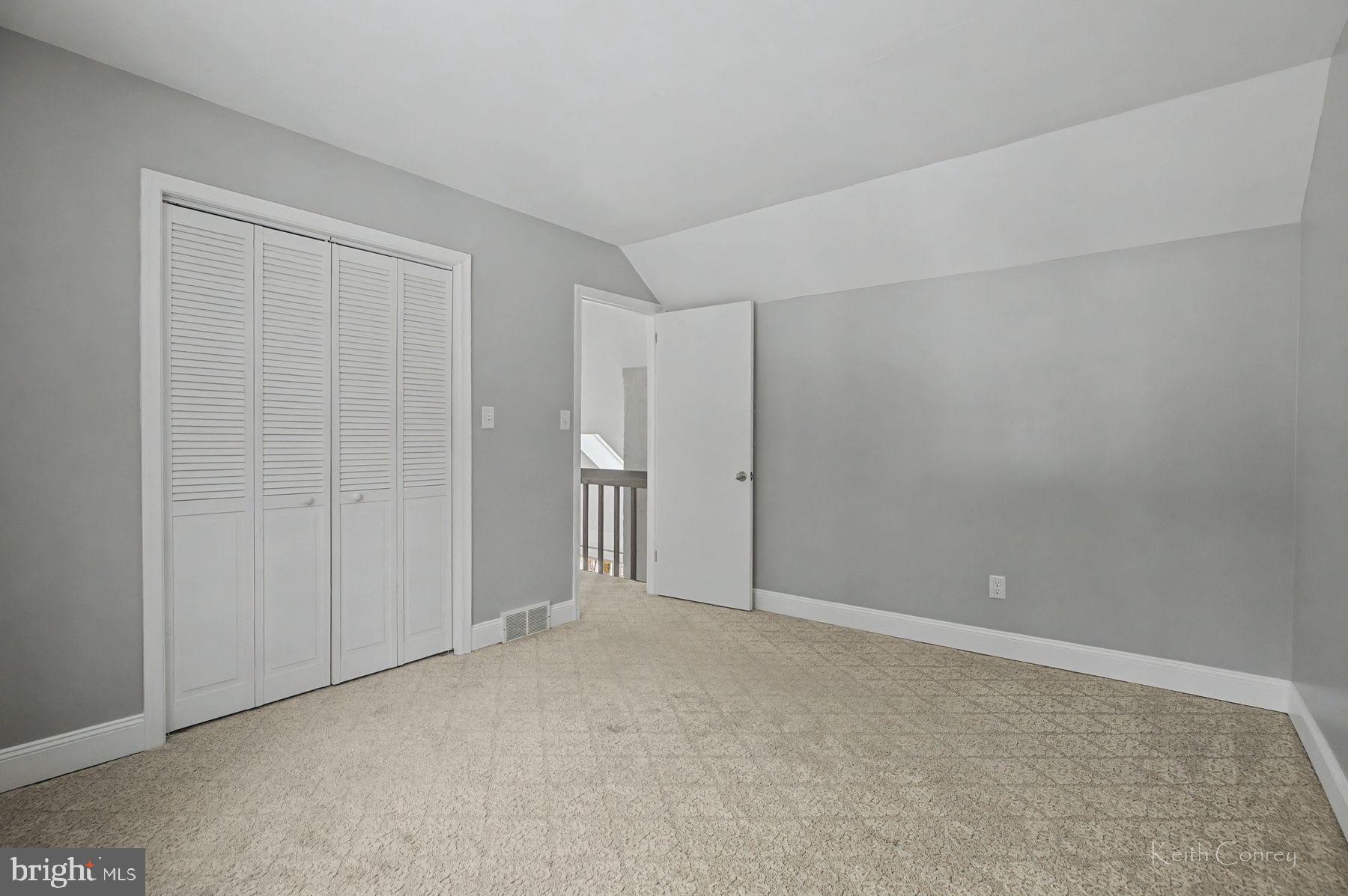 8 LAUREL