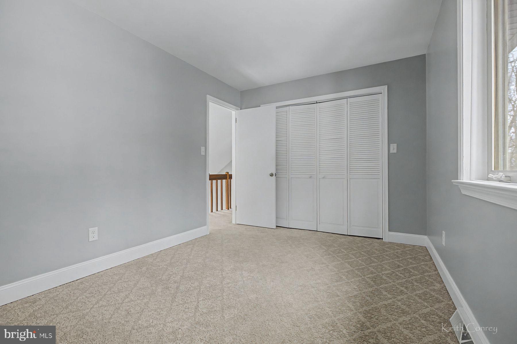 8 LAUREL