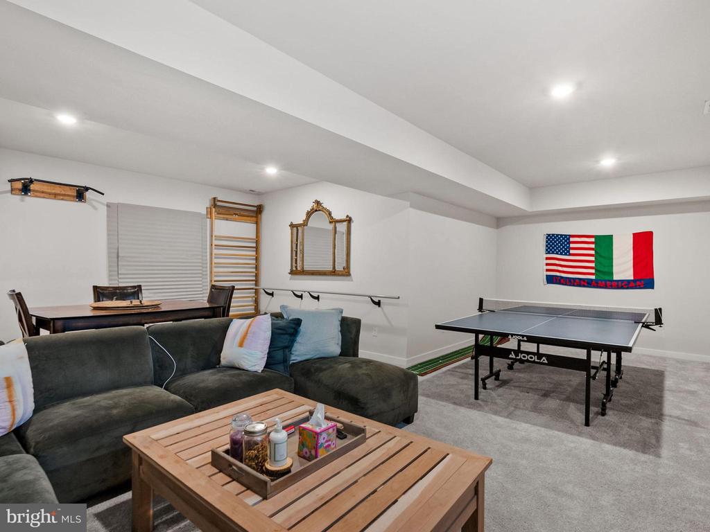729 HUNSBERGER ROAD