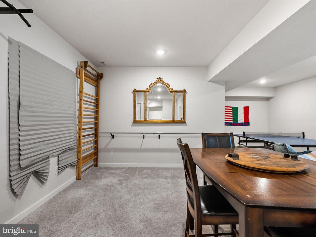 729 HUNSBERGER ROAD