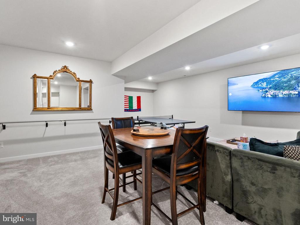 729 HUNSBERGER ROAD