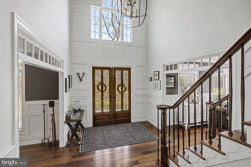 81 BARRINGTON LANE