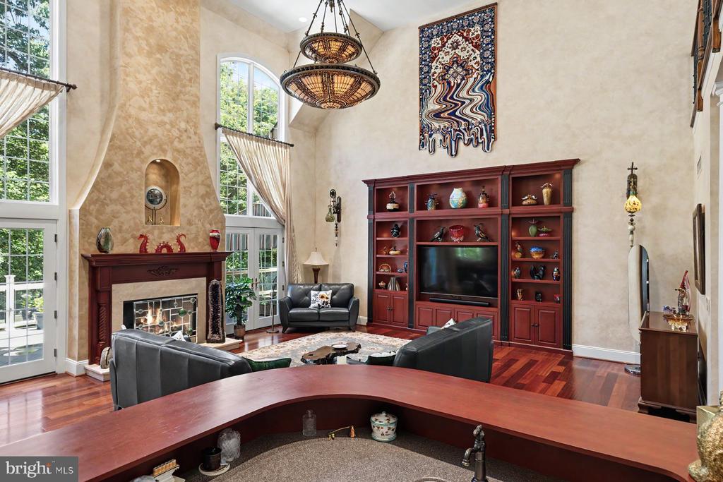 1255 Horseshoe Trail