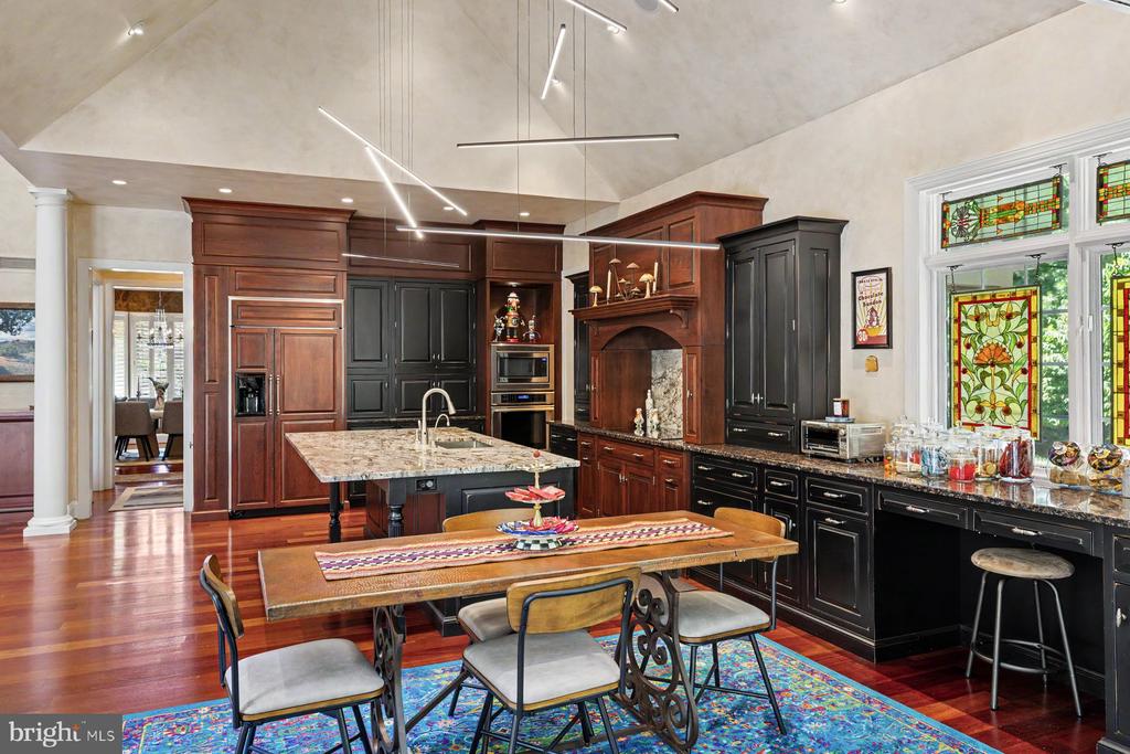 1255 Horseshoe Trail