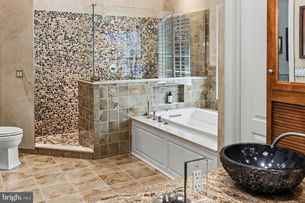 1255 Horseshoe Trail