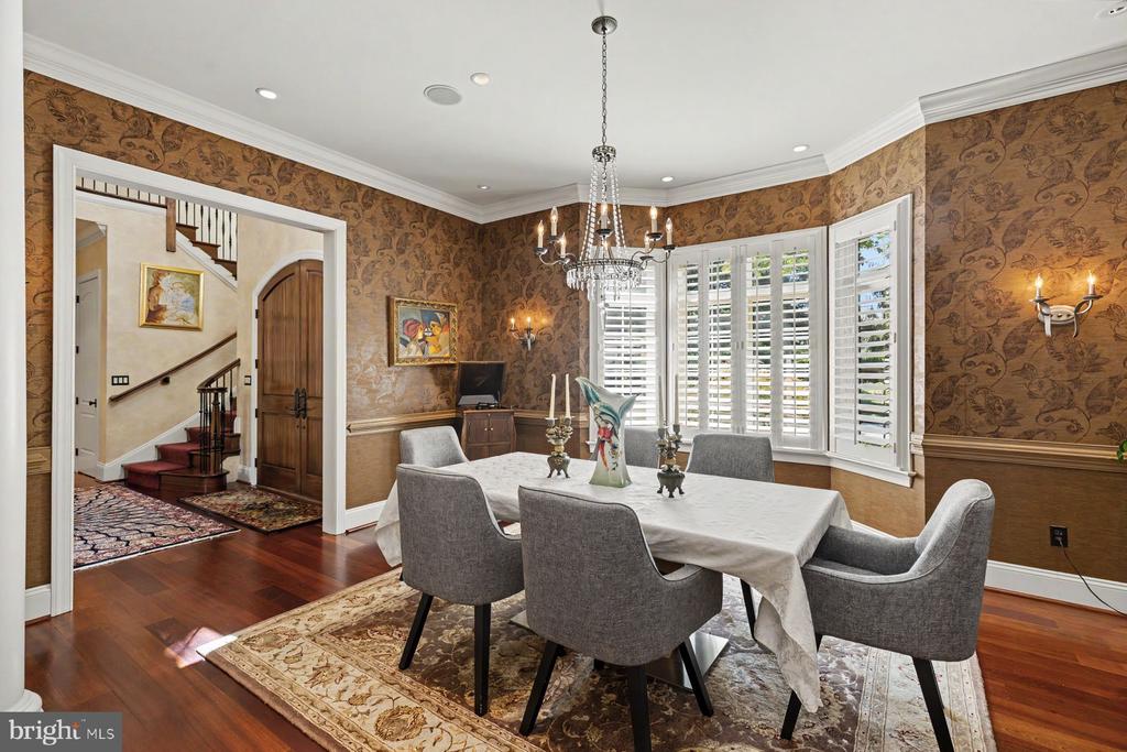 1255 Horseshoe Trail