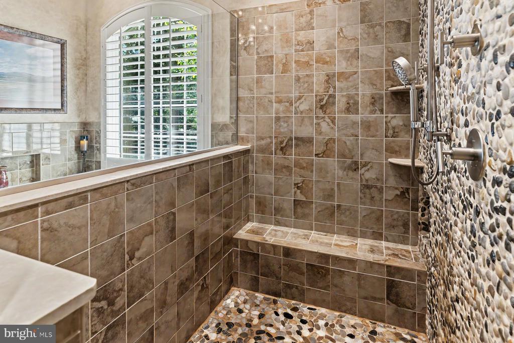 1255 Horseshoe Trail