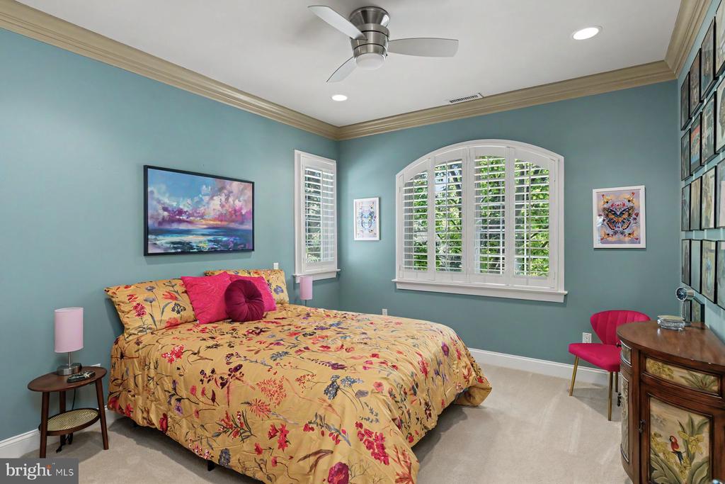 1255 Horseshoe Trail