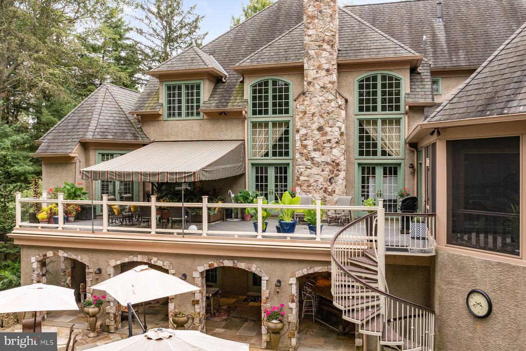 1255 Horseshoe Trail