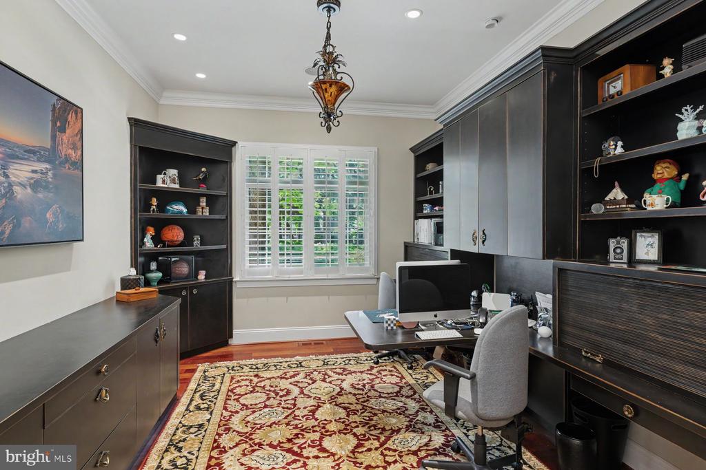 1255 Horseshoe Trail
