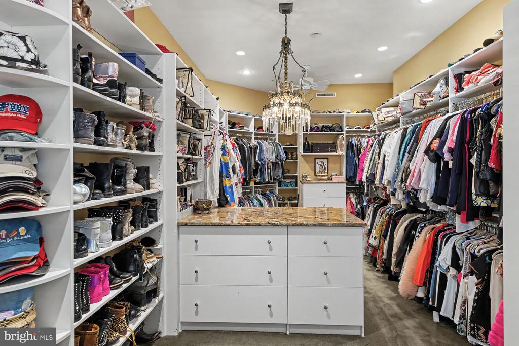 1255 Horseshoe Trail
