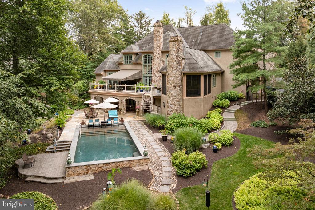 1255 Horseshoe Trail
