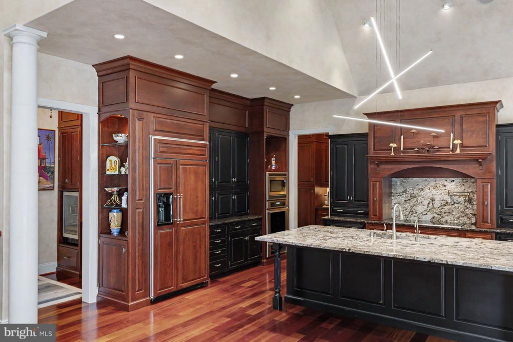 1255 Horseshoe Trail