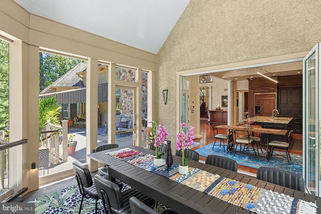 1255 Horseshoe Trail