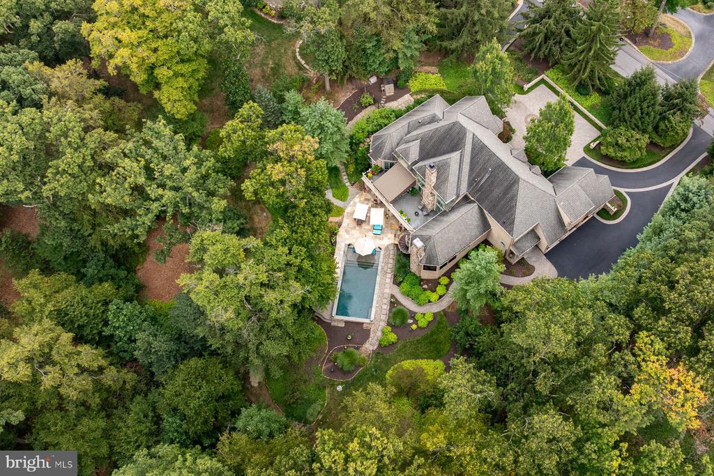 1255 Horseshoe Trail