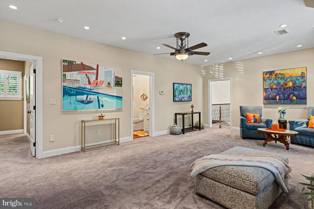 1255 Horseshoe Trail