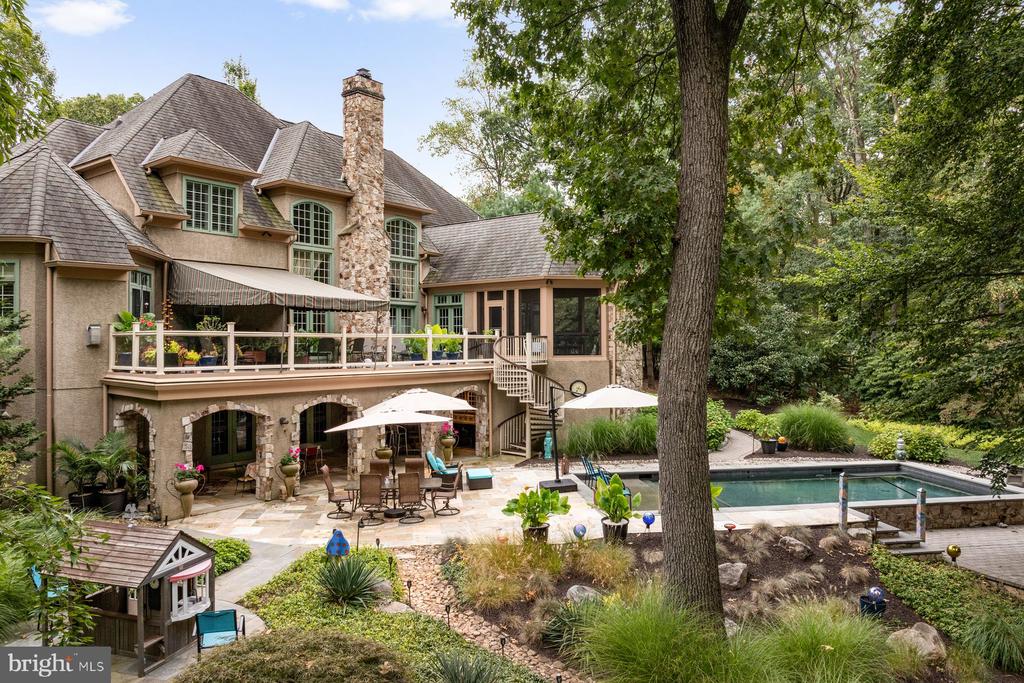 1255 Horseshoe Trail