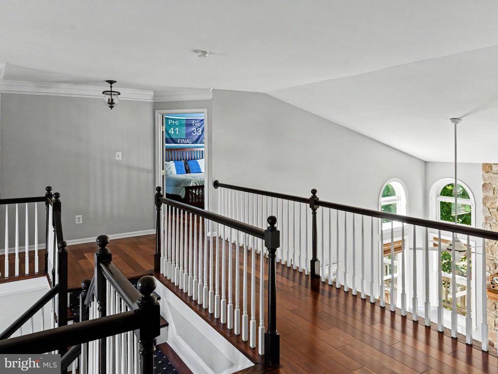 1021 MULBERRY STREET