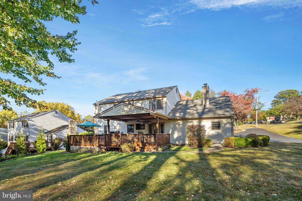 528 Ellis Rd
