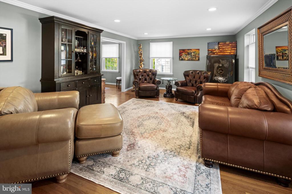 528 Ellis Rd
