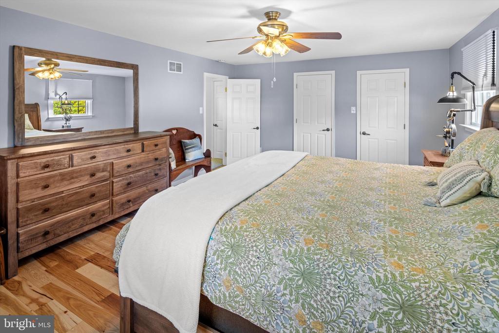 528 Ellis Rd