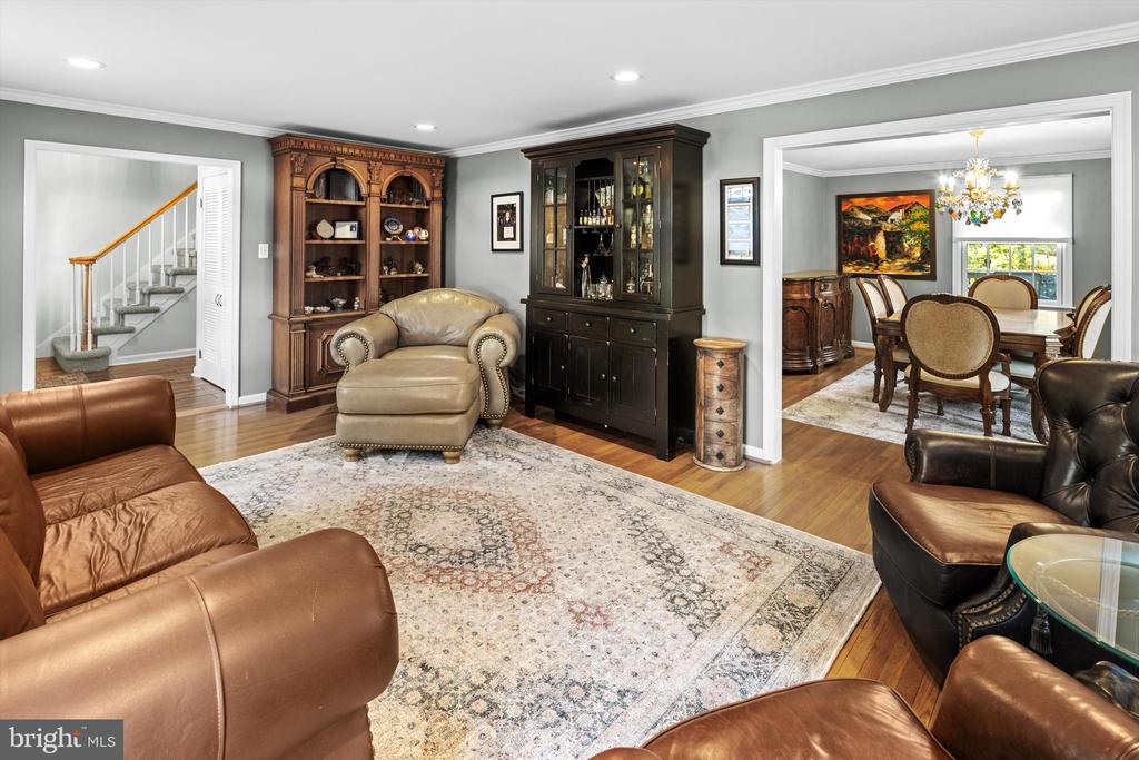 528 Ellis Rd