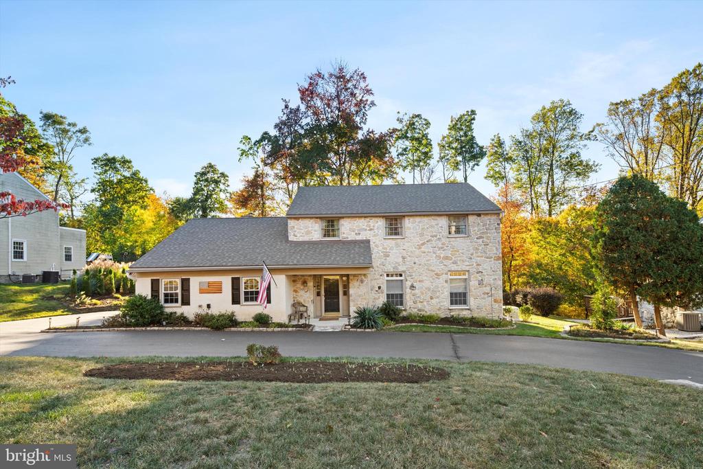 528 Ellis Rd