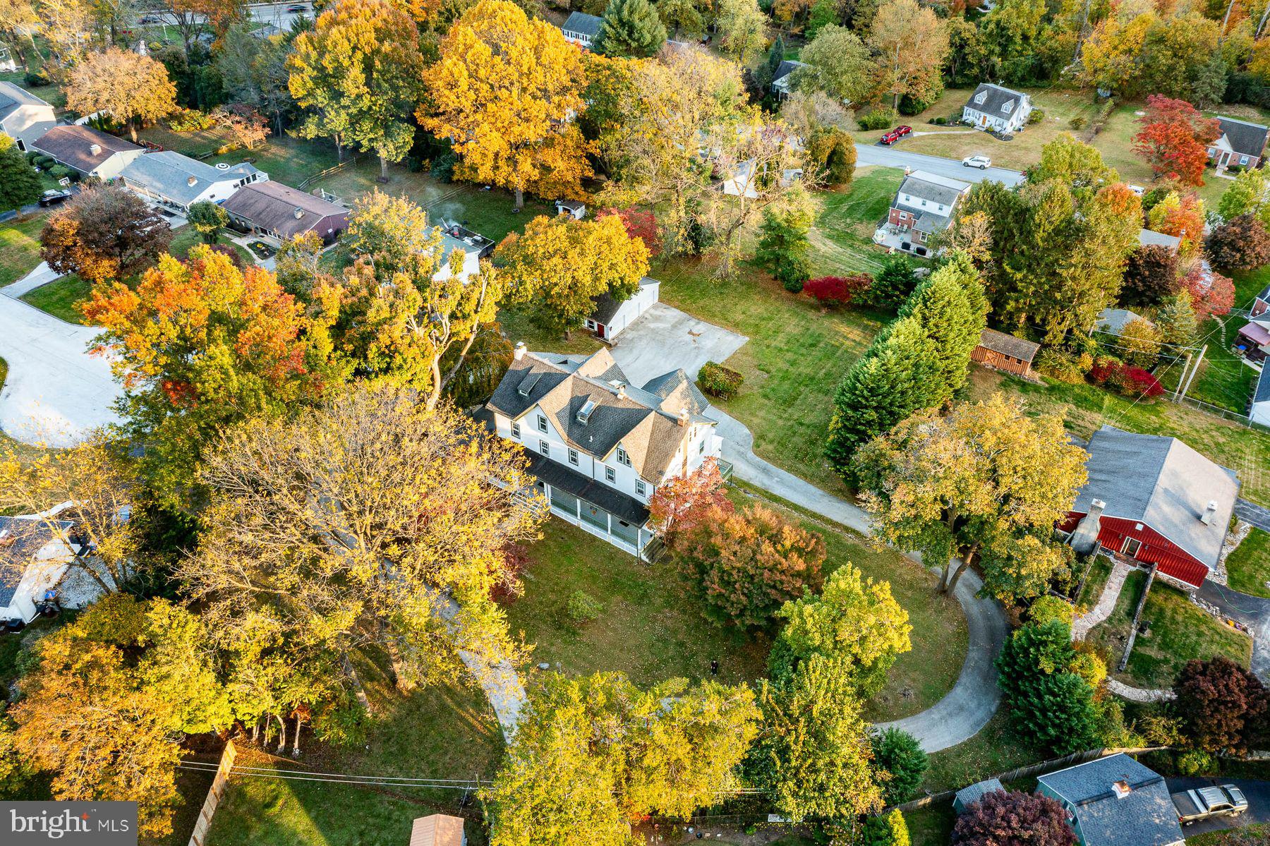 34 1/2 MARY JANE LANE