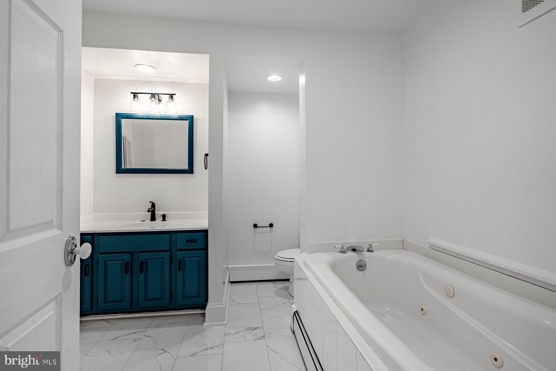 34 1/2 MARY JANE LANE