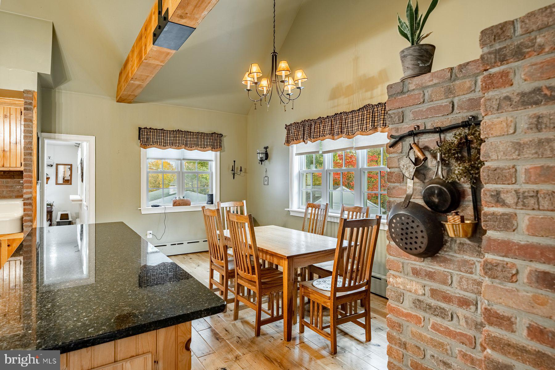 34 1/2 MARY JANE LANE