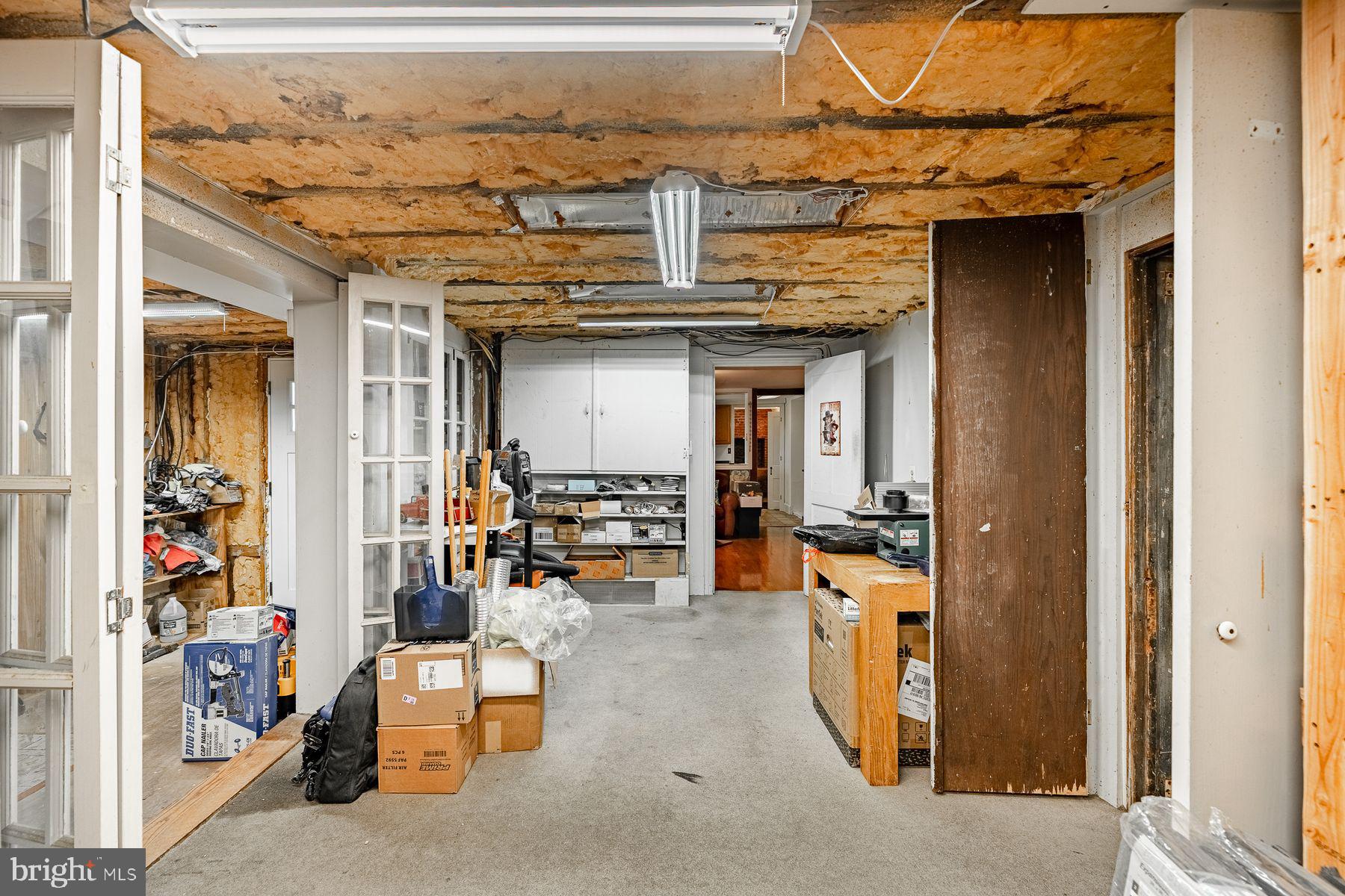 34 1/2 MARY JANE LANE