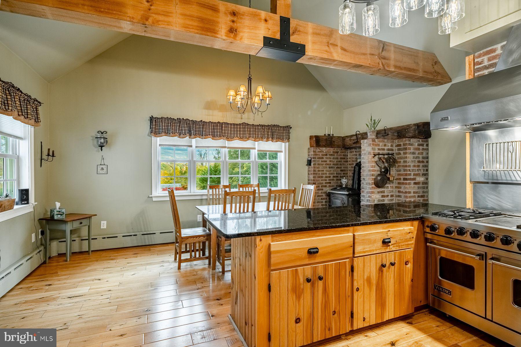 34 1/2 MARY JANE LANE